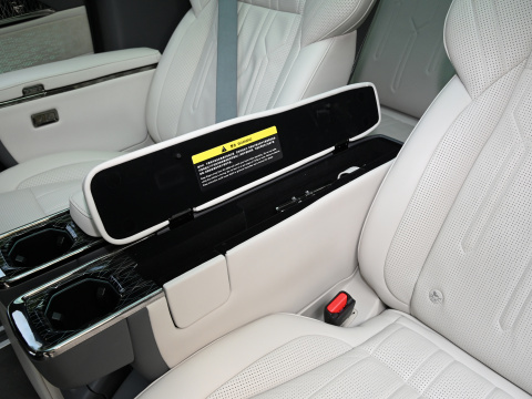 2022 ZEEKR 009 Chinese Top Energy Vehicles Luxury EV Car MPV with 125kW Maximum Power
