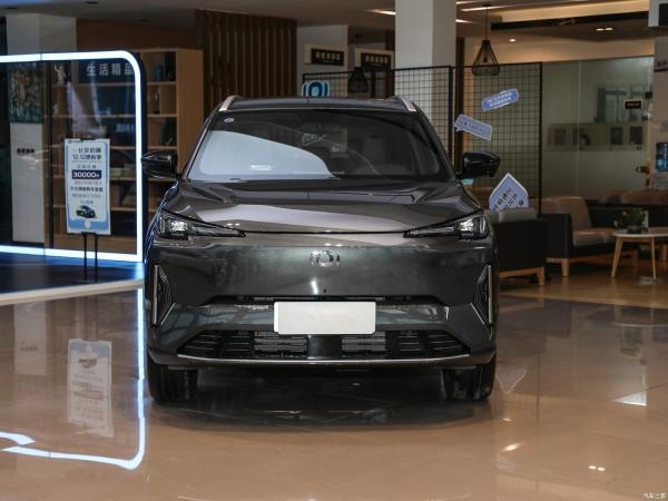 Changan Qiyuan Q05 2023 60 PRO SUV com 5 assentos e sistema de travagem hidráulico