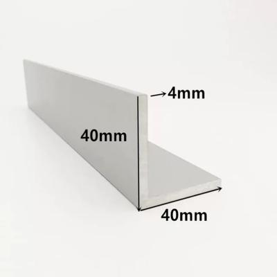 6061-T6 7075 Extruded Aluminum Angle Bar With Holes Structural Decorative