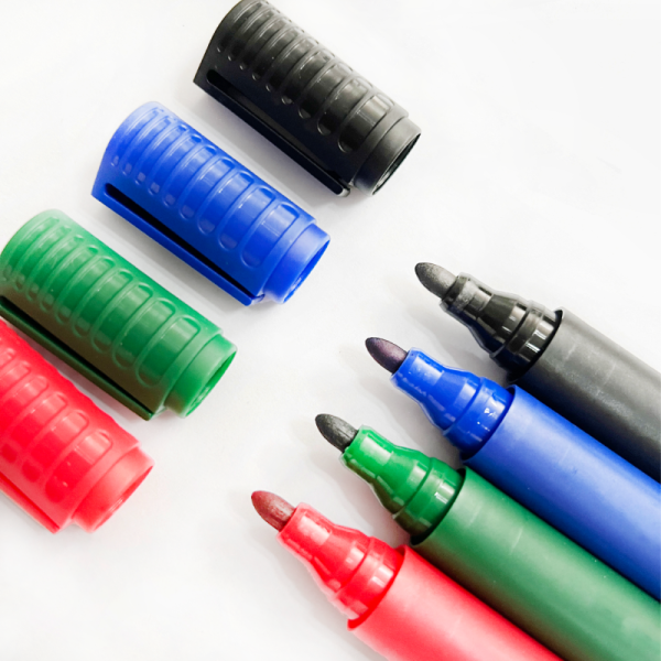 Hot Selling 4PCS Office Classic Dry Easy Marker Pen Set Bullet Tip Permanent Marker