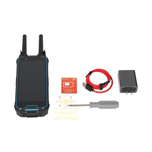Détecteur anti-drone portable 100MHz-6GHz avec une autonomie de 3-4h