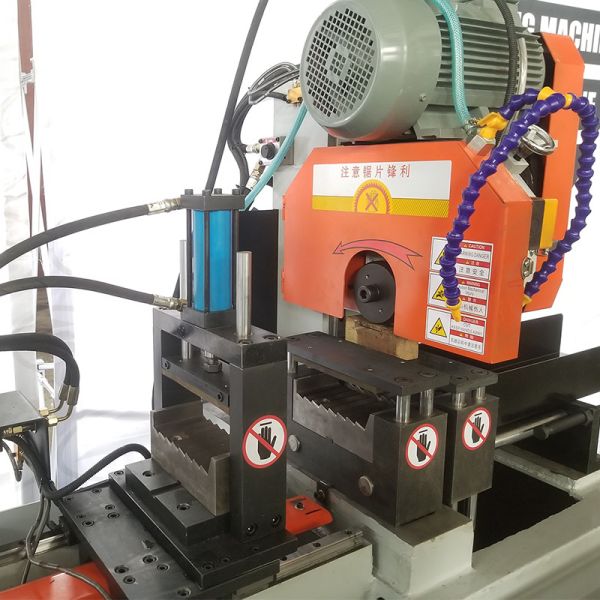 425CNC Automatic Pipe Cutting Machine for Iron Tube and Copper Tube
