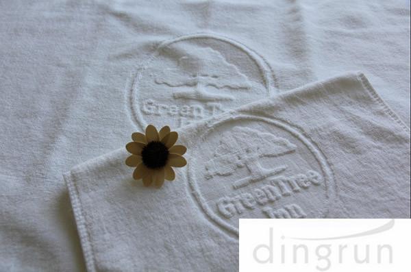 380gsm Premium Custom Embroidered Bath Towels Durable Without Harmful Chemicals