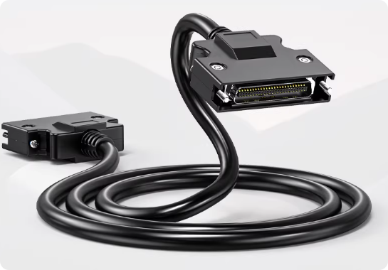 SCSI 50-pin shielded data cable for servo motor connection with 1000V rating