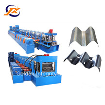 G350 G550 2,4 мм стальной оцинкованный стальной профиль C / Z Purlin Профилегибочная машина