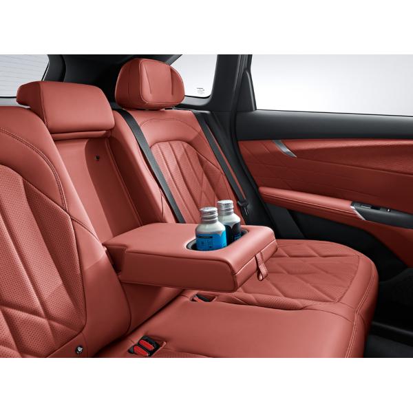 Ventana trasera eléctrica y tanque de combustible Capacidad 50-80L Changan CS75 PLUS 1.5T SUV con 5 asientos 5 puertas panorámicas techo solar