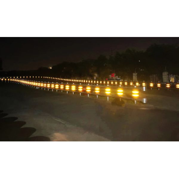 EVA Plastic Rolling Barrier Systerm with Galvanized Steel Framework and Energy-Absorbing Design for Highway Safety Barriers