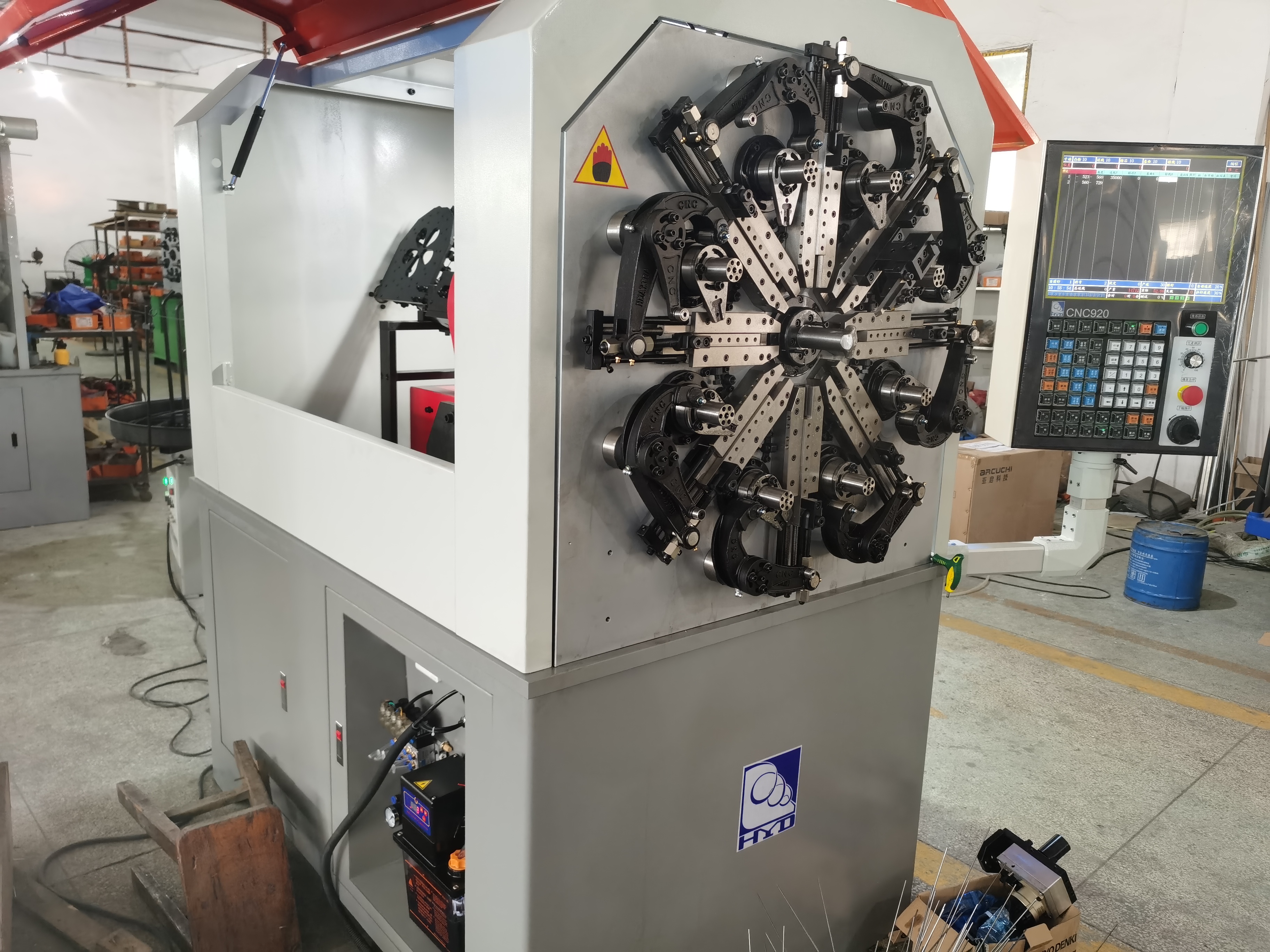 Высокоточная CNC-машина с пружиной HYD-20T-5A с пятью осьми с вращением проволоки