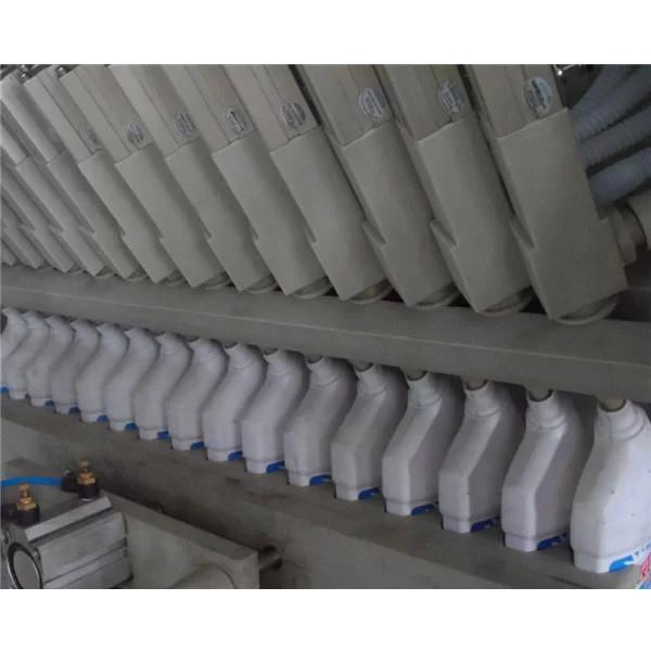ボトル用自動線形高速除草剤詰め機