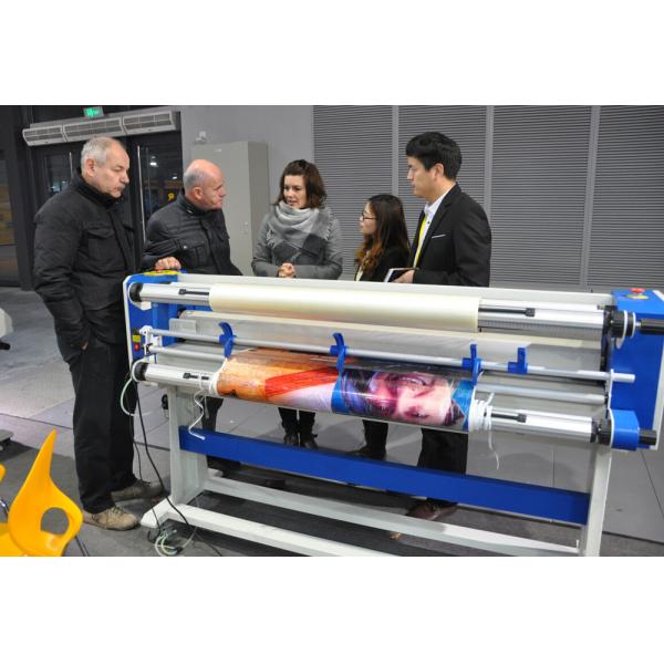 Máquina ajustável da laminação do calor 2000 watts com o eletromotor conduzido