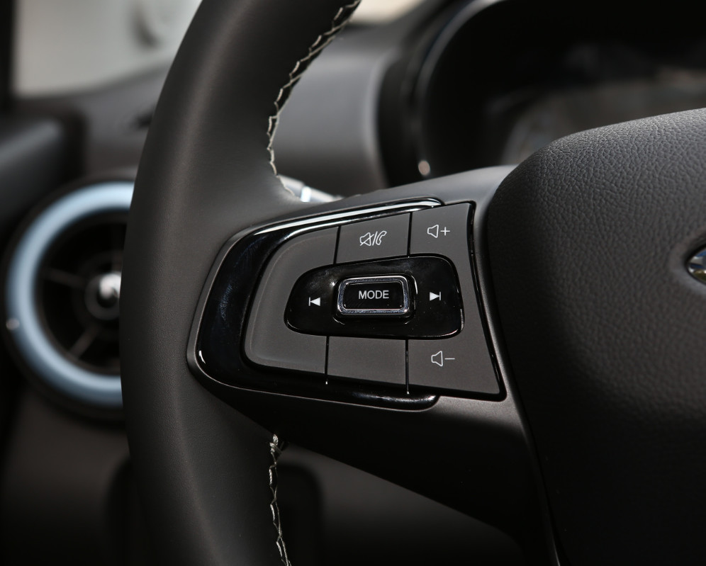 Муравей 2023 Chery маленький 251KM Reai пересматривал автомобиль фосфорнокислого железа лития мини