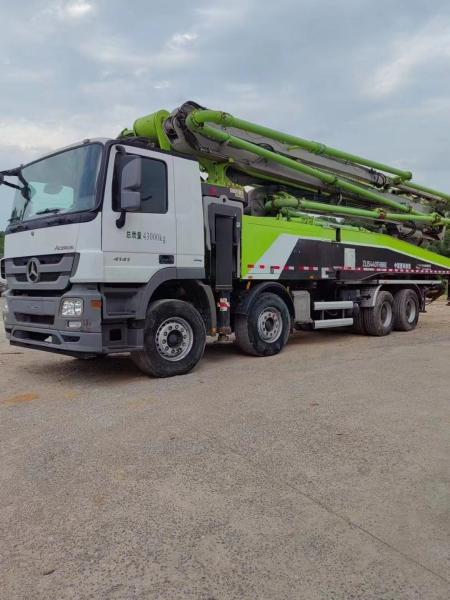 43000kg Zoomlion 56m Pompes de béton usagées camions camions pompes montées pompes de béton