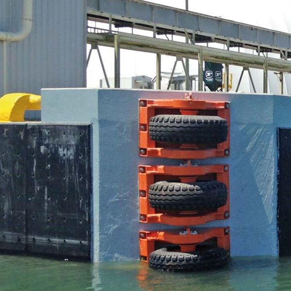 Marine Rubber Fenders High Strength Energy Absorbing Rotating Design