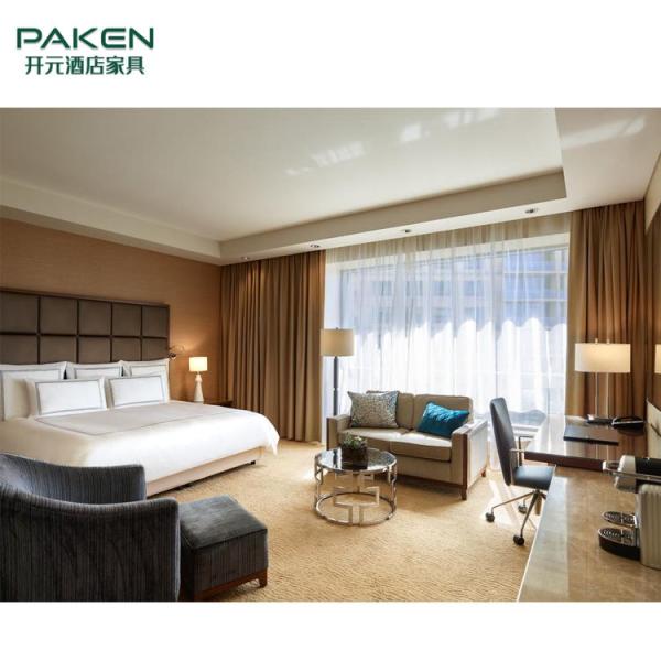 Chambres à coucher tapissées de suite d'hôtel