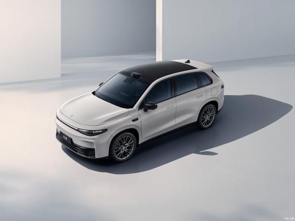 Leapmotor C10 210 Comfort/Smart PHEV Retail Ride-On EV Automobile Passenger Cars