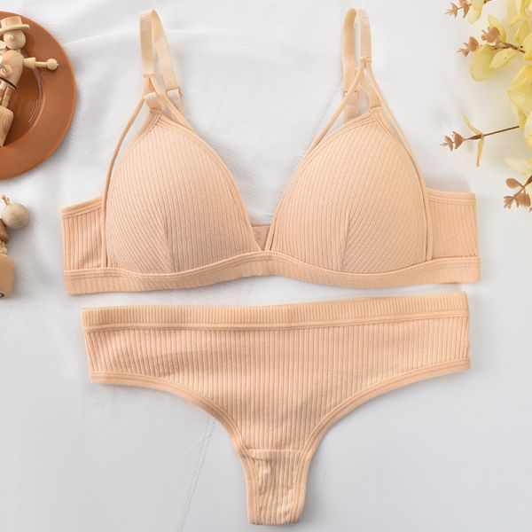 Wholesale High Quality New Fashion Bra With Thong Panty Set Cotton Quality Breathable Wire-Free Pad Adjusted Straps Bra