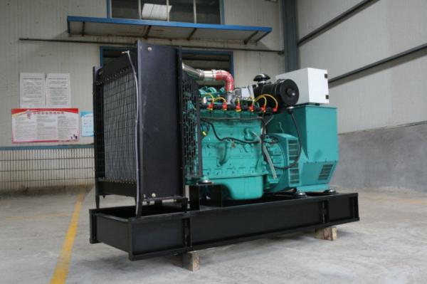50 / 60 HZ  Natural Gas Generator Set  6105IZLD - G  Water Cooling Smooth Running