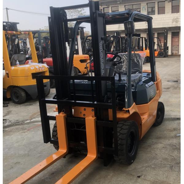 Diésel 2.5 toneladas Toyota carretilla elevadora de dos etapas 3000 mm Alturas de elevación 3m Alturas de elevación