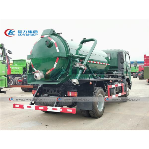 RHD Sino Howo 5T Vacuum Septic Truck With Italy Pump