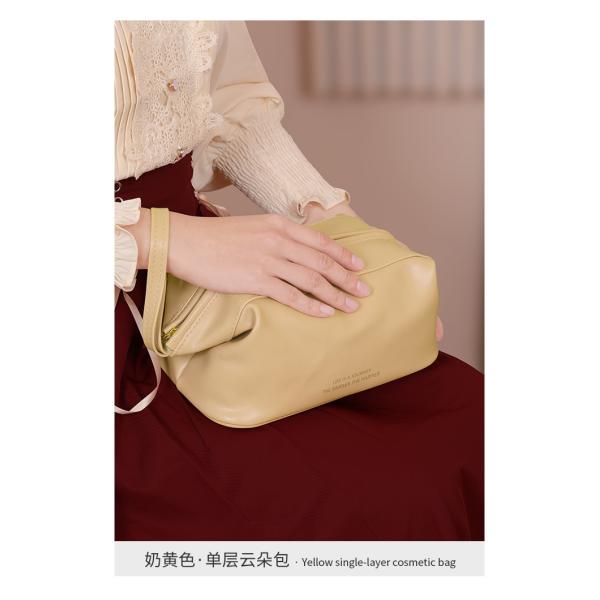 Best PU Cosmetic Bag Customized Logo Make Up Pouch for Women