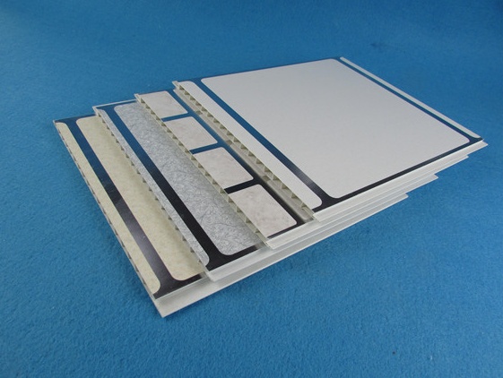 панели стены 55% до 80% УПВК, крытая доска крышки ПВК пользы с серебряным краем