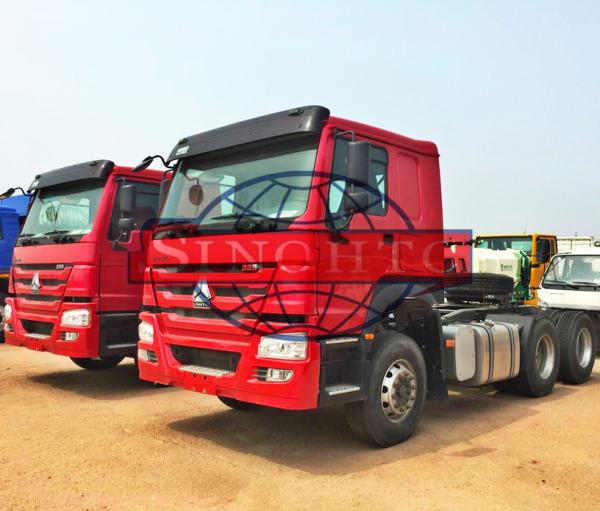 HOWO Automatic Tractor Truck 40 - 80 Tons Payload Capacity HW76 Cab