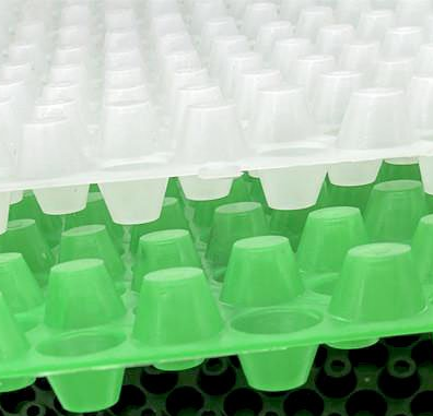 30 мм высоты двойной стороны с воронками HDPE дренажной ячейки для современного дизайна зеленой крыши