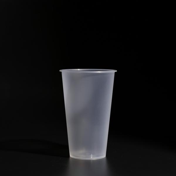 500 ml de tasse en plastique en PP rond clair avec couvercle plat/dôme pour boissons froides