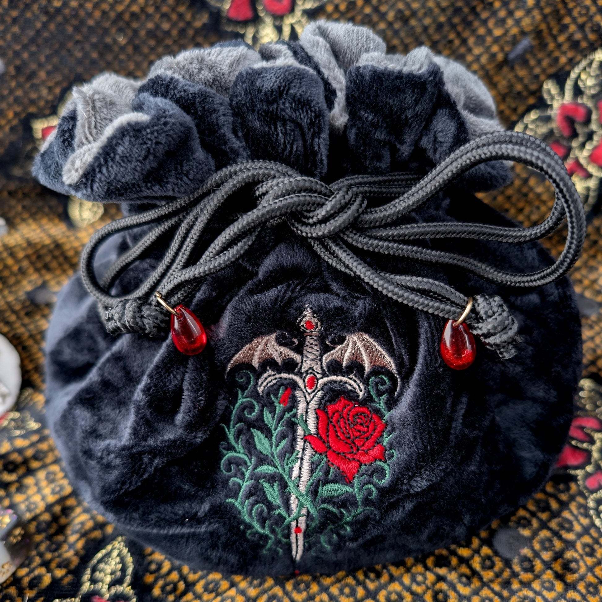 Customized Color Dice Bag Lightweight And Compact Holds Up To 50 Standard Dice For Gaming Storage