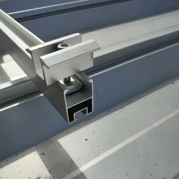 Lightweight Solar Mounting Accessories Mounting Clamps Weather Resistant