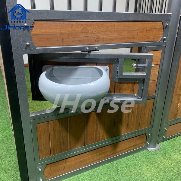 Swing Door Or Sliding Door Horse Stable Stall With Powder Coated Surface Treatments