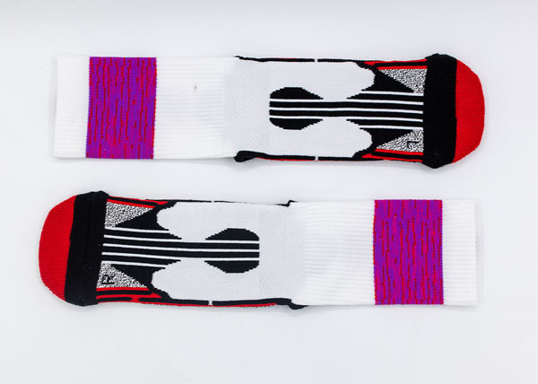 Sporty Mens Basketball Socks Breathable Athletic Anti Bacteria Socks