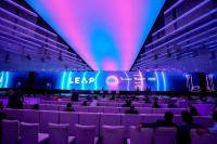 Locação de tela Caixa de ferro/Alumínio de fundição a óleo IP65 Impermeável Exterior Full Color LED Display P16 Anúncio de filme