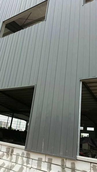 White Color Poultry Farm Structure With Steel Sheets Cladding For Goods Storage