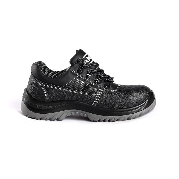 Anti Puncture Low Cut Safety Shoes In Black EU 36-47 For Functionality Safety Boots