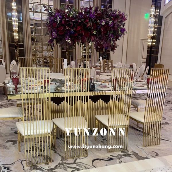 New Design Foshan Hotel Wedding Furniture Gold Stainless Steel Bride and Groom Square Dining Table