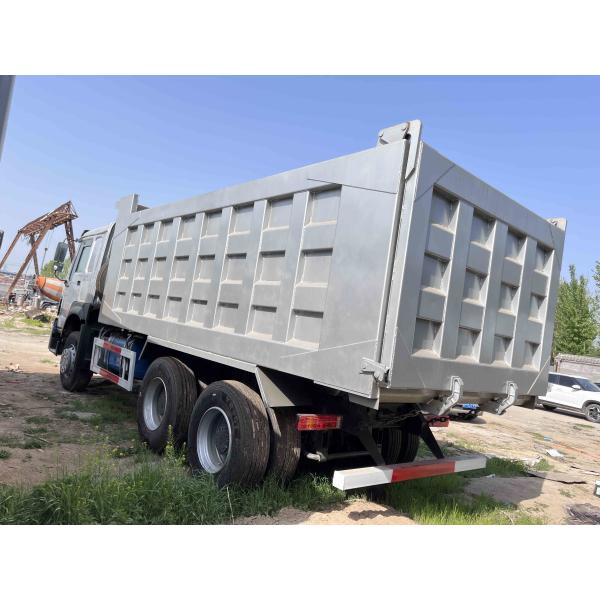 Используемое Howo перевозит 8 380hp 6 цилиндров метров на грузовиках ЕВРО III двигателя дизеля 10 самосвал ZZ3257 колес 6×4 Howo