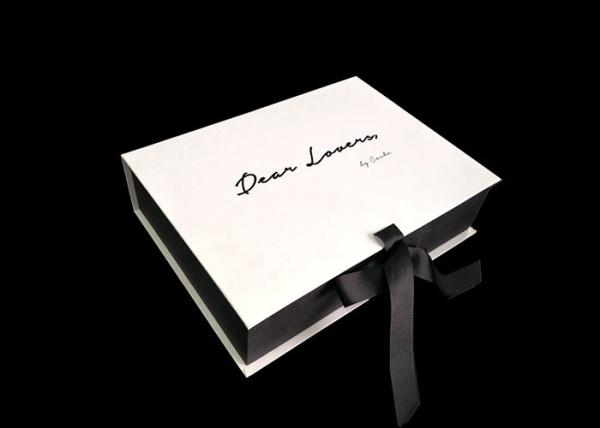 CMYK Color White Magnetic Closure Box Handmade Sturdy Wedding Gift Packing