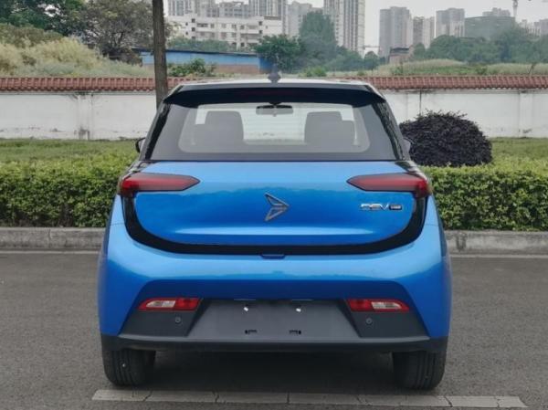 35kW Motor Electric Car Assembly Line Crossover SUV 400km 4 Seat