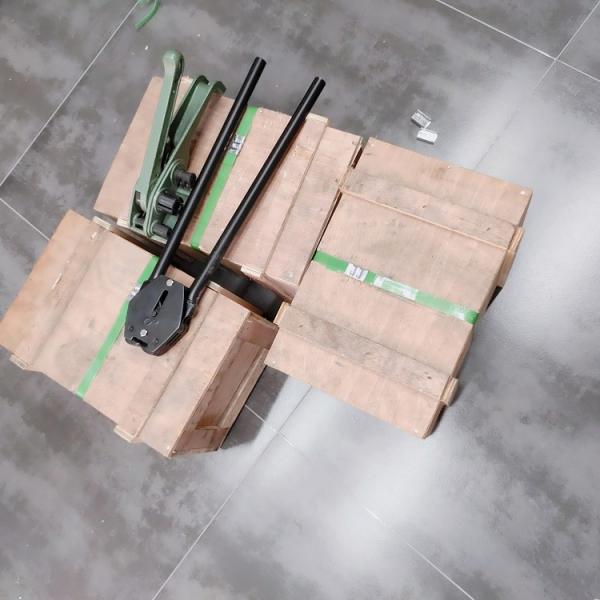 Steel 6735-61-2220 4D102 Cylinder Head Cover