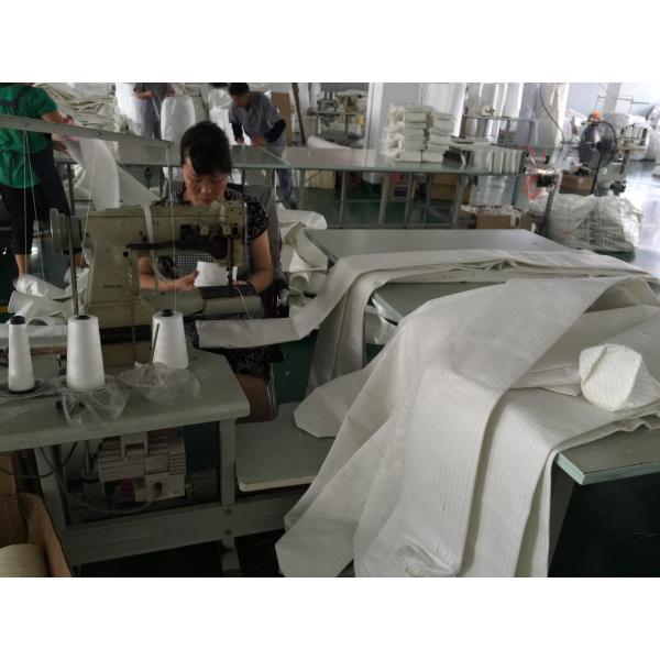 Tela filtrante perforada aguja industrial no tejida del poliéster para el bolso del colector de polvo