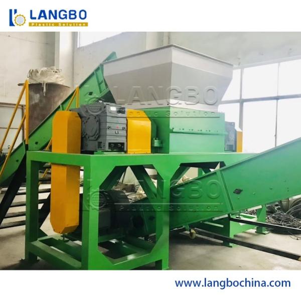 Trituradora trituradora horizontal de residuos plásticos totalmente automática, motor nuevo, trituración de tuberías de PVC, tubería corrugada de PE, máquina de trituración para reciclaje