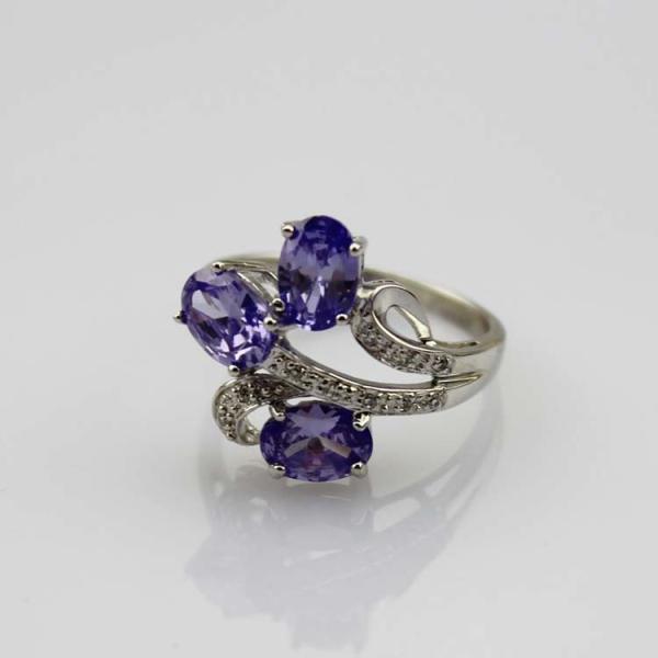 Fashion Jewelry 925 Silver Ring with Cubic Zircon Three Stones Ring(R0098)