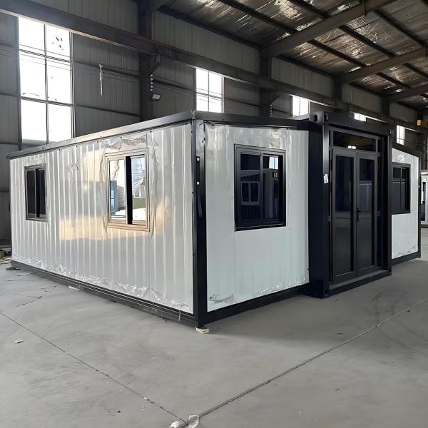 Hurricane-Resistant Heat-Resistant Light Steel Prefabricated House Demountable Expandable Design with Sandwich Panel Material