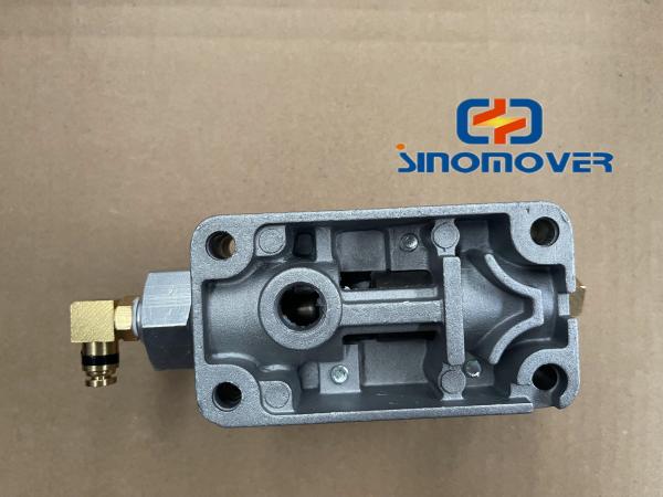 1702310A10S Faw Truck Spare Parts Transmission Valve Assembly