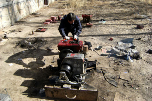 Gasoline Engine Gas Powered Winch , Take Up Machine Cable Pulling Winch