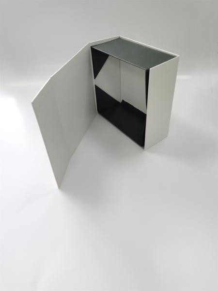 Pantone Packing Printed Corrugated Box Debossing Cardboard Paper FSC