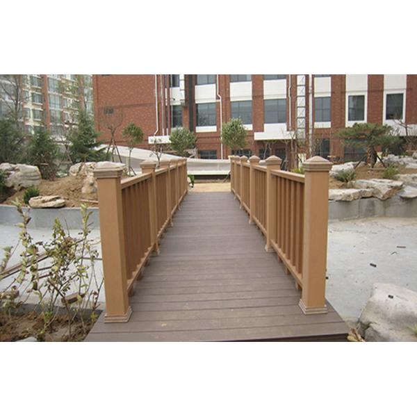 Outdoor WPC Garden Fence , Waterproof Railing For Safety / Decoration