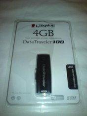 O flash marcado de USB conduz DT100