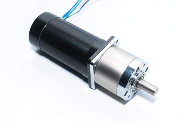 69W 0.22Nm 3000RPM 24V Square 57mm Round Body Brushless DC Motor 3phase